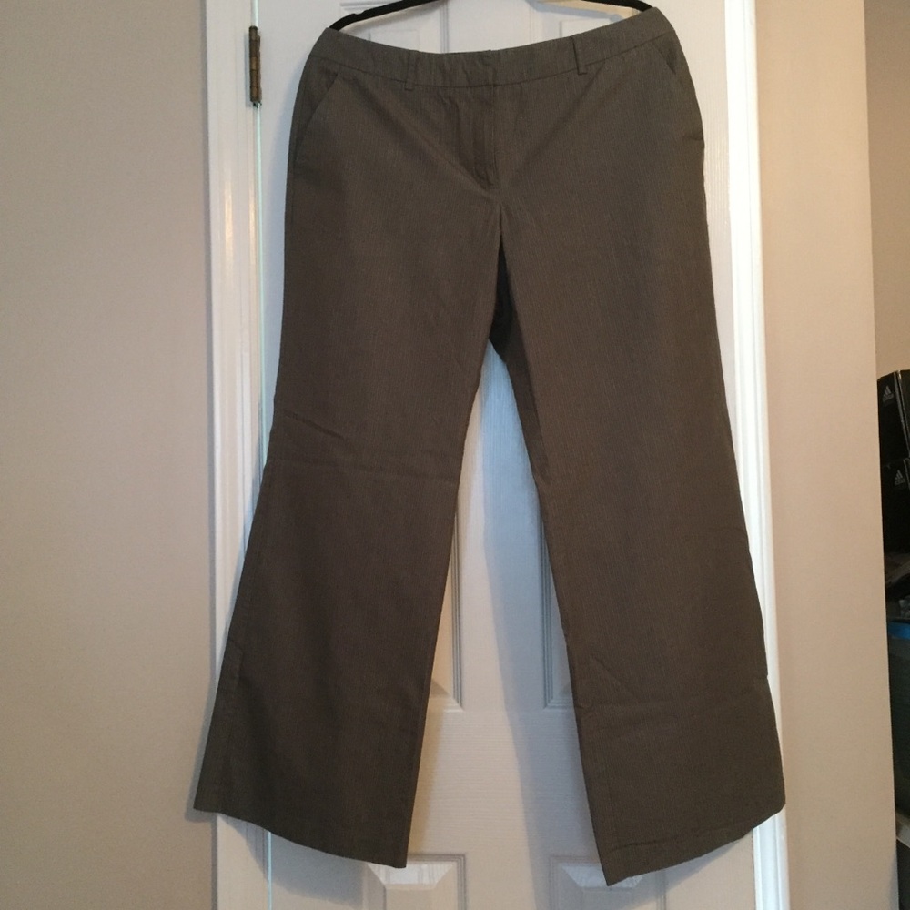 Women’s NY & Co. green pants size 14